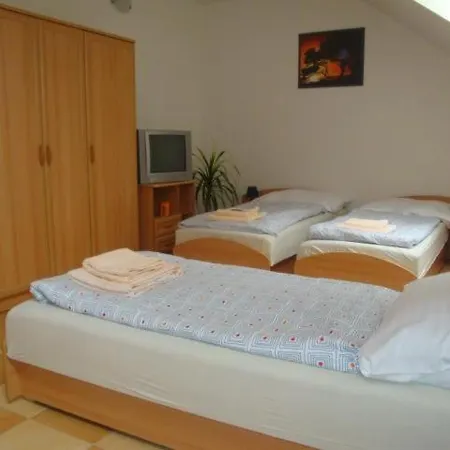 Pompano Casa de hóspedes Hlohovec